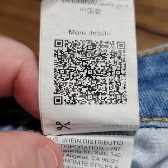 Shein Curve Denim Shorts w/ Celestial Print - Size 0XL - Picture 7 of 7